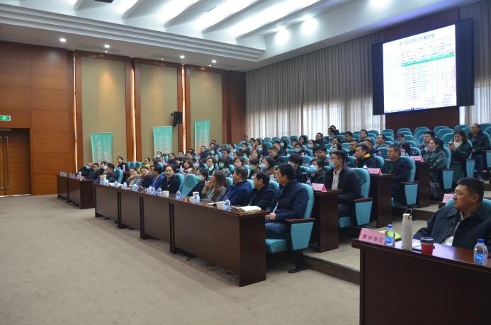 巔峰之戰舍我其誰 業績攀升奮力...